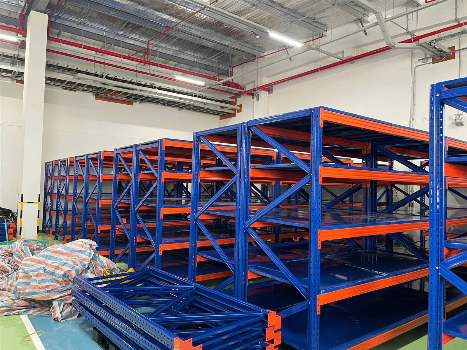 Kho hàng nhiều tầng · Kệ trung tải 01
